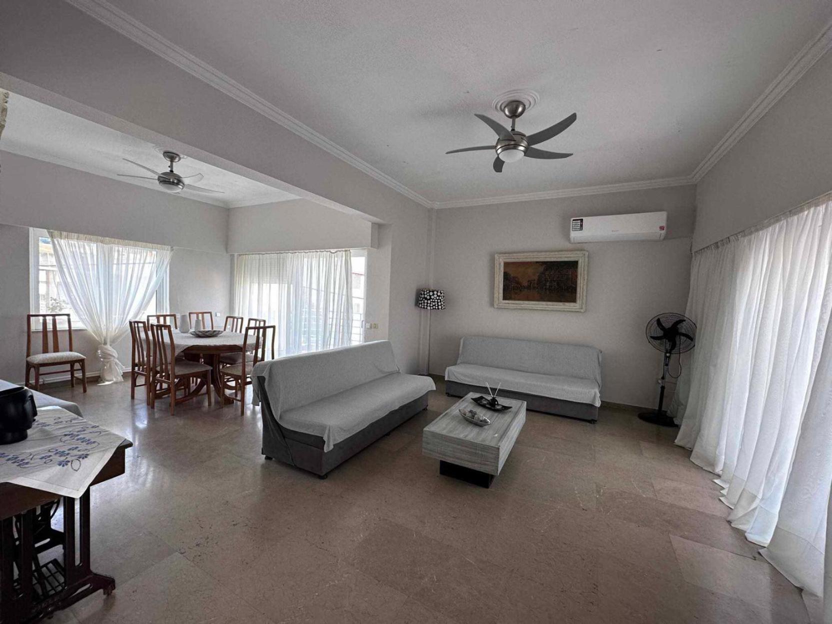 Beach Front Apartment Nea Palatia Exteriér fotografie