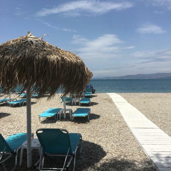 Beach Front Apartment Nea Palatia Exteriér fotografie